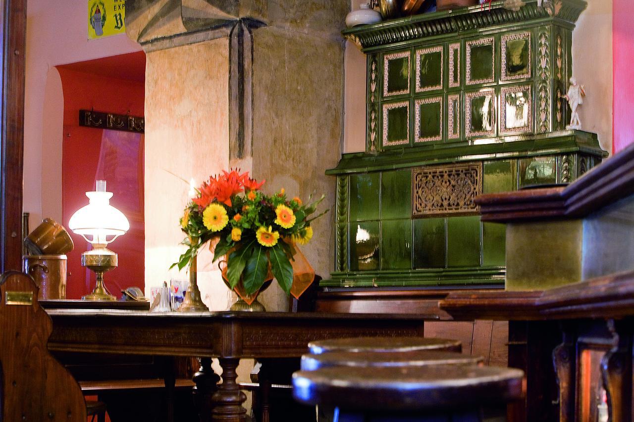 Restaurant Dicker Mann Hotel Zum Blauen Krebs 레겐스부르크 외부 사진
