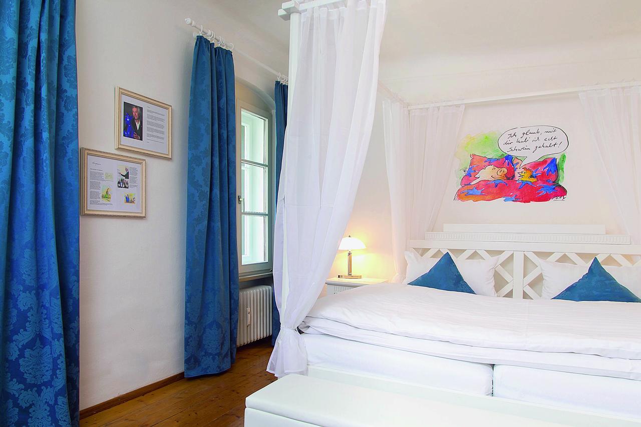 Restaurant Dicker Mann Hotel Zum Blauen Krebs 레겐스부르크 외부 사진